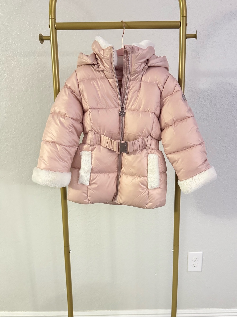 Michael Kors Girls Pink Puffer Jacket Coat Size 4 Belted Faux Fur Hood